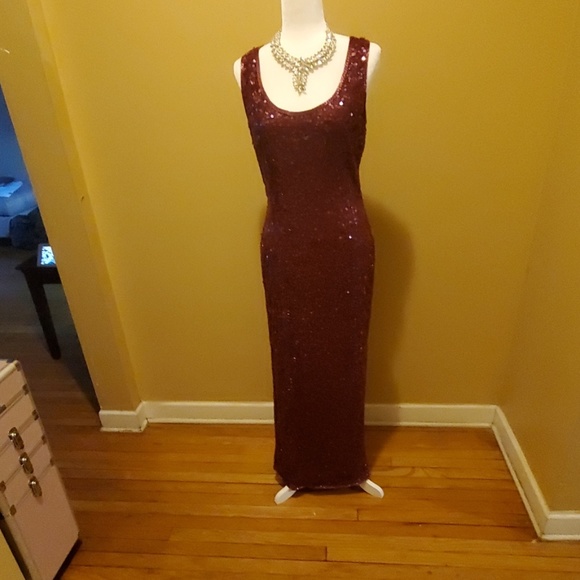 Dress - Picture 1 of 3